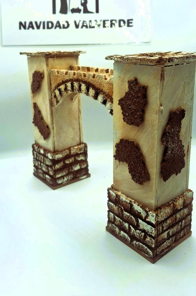 Entrada a pueblo modelo 1910 - Imagen 2